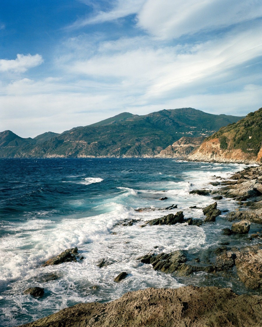 Μια ονειρεμένη πέτρινη κατοικία στην Κορσική θα σας μαγέψει με την πρώτη ματιά- Φωτογραφία 1