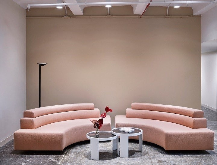 Περιηγηθείτε στα παραμυθένια κεντρικά γραφεία ενός beauty brand στο Soho- Φωτογραφία 3