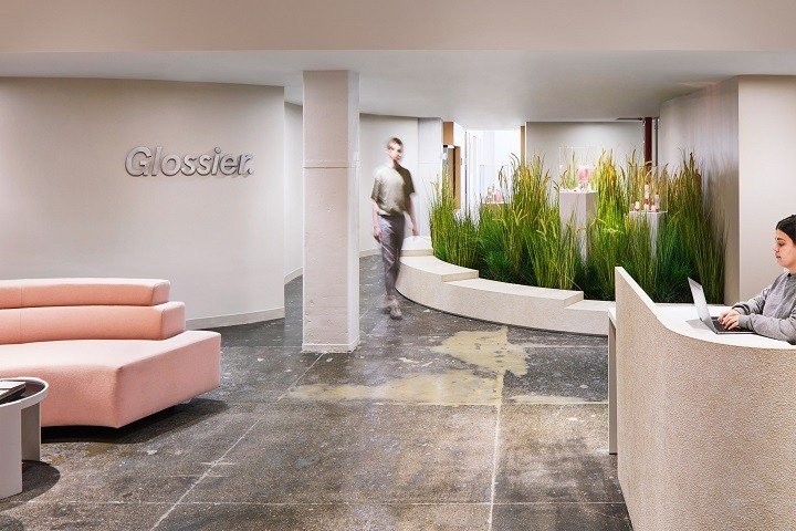 Περιηγηθείτε στα παραμυθένια κεντρικά γραφεία ενός beauty brand στο Soho- Φωτογραφία 2