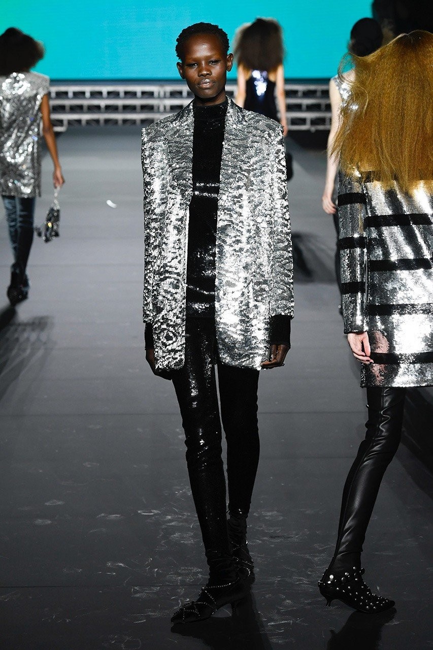 Silver Alert: Το μεταλλικό ασημί βρίσκεται στα καλύτερά του - Φωτογραφία 16