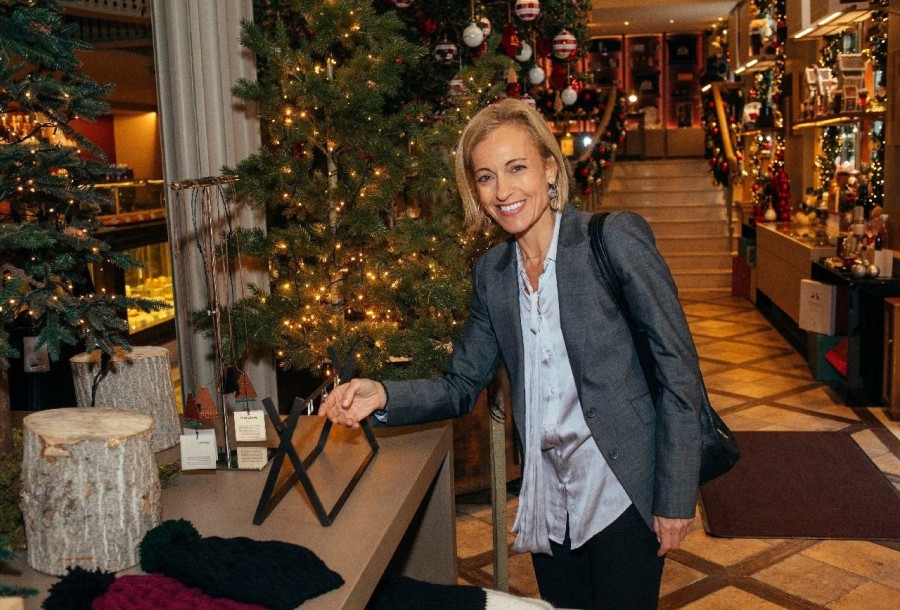 Η Zeus+Δione παρουσίασε το νέο γούρι της χρονιάς εμπνευσμένο από τις Μούσες- Φωτογραφία 4