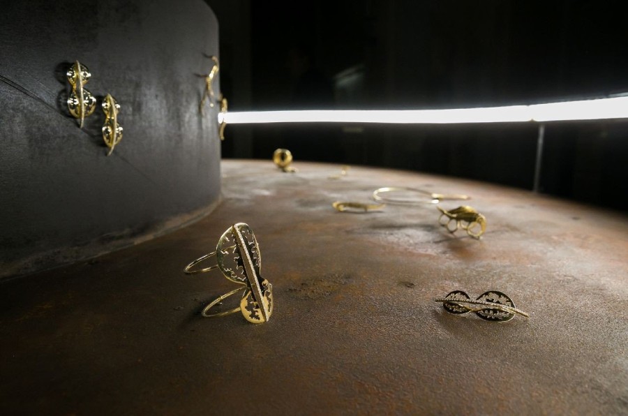 H Έλενα Σύρακα παρουσίασε στο Μουσείο Μπενάκη την έκθεση Labyrinth- Φωτογραφία 4