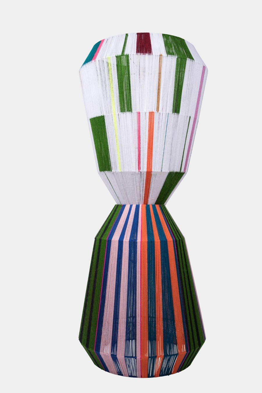 H Τζόη Σταθοπούλου μας συστήνει τα περίφημα χειροποίητα φωτιστικά της- Φωτογραφία 2