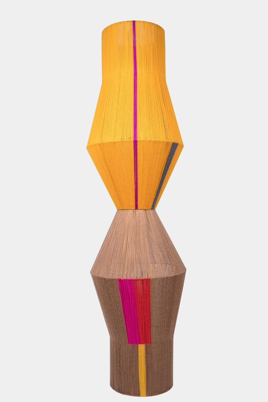 H Τζόη Σταθοπούλου μας συστήνει τα περίφημα χειροποίητα φωτιστικά της- Φωτογραφία 3