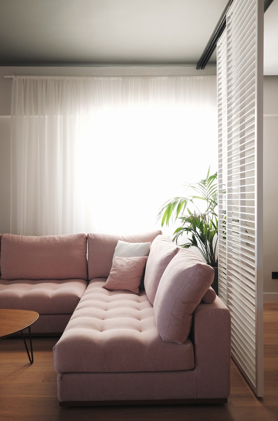 Μια ανακαινισμένη κατοικία στην Άνω Γλυφάδα προσφέρει απίθανη θέα και πρακτικές λύσεις- Φωτογραφία 5