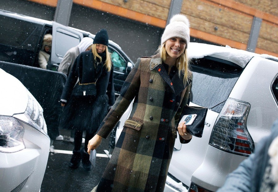 Beanie looks που εγκρίνουν τα διάσημα κορίτσια της μόδας - Φωτογραφία 12