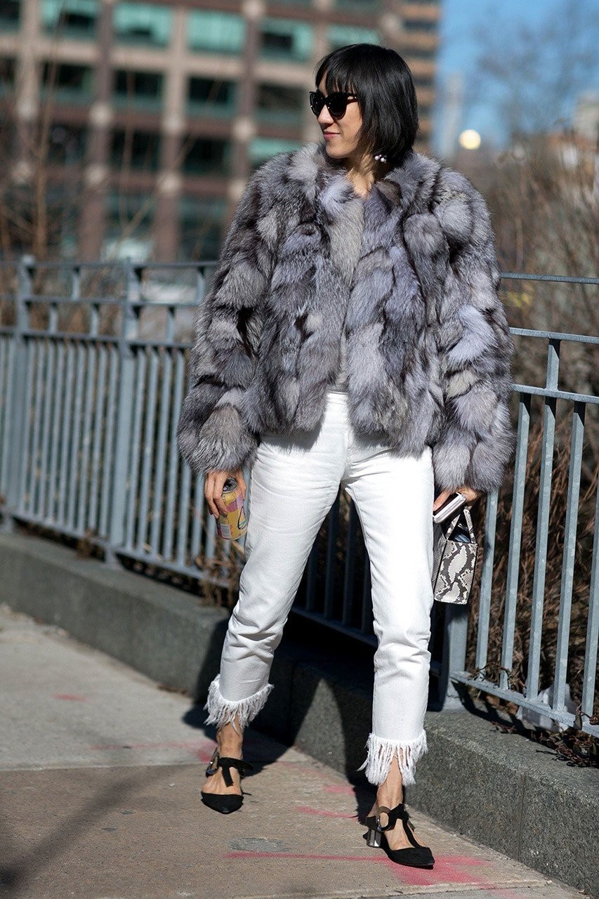 Φορέστε σωστά το λευκό τζιν και θα ξεχάσετε τα κλασικά blue jeans - Φωτογραφία 12