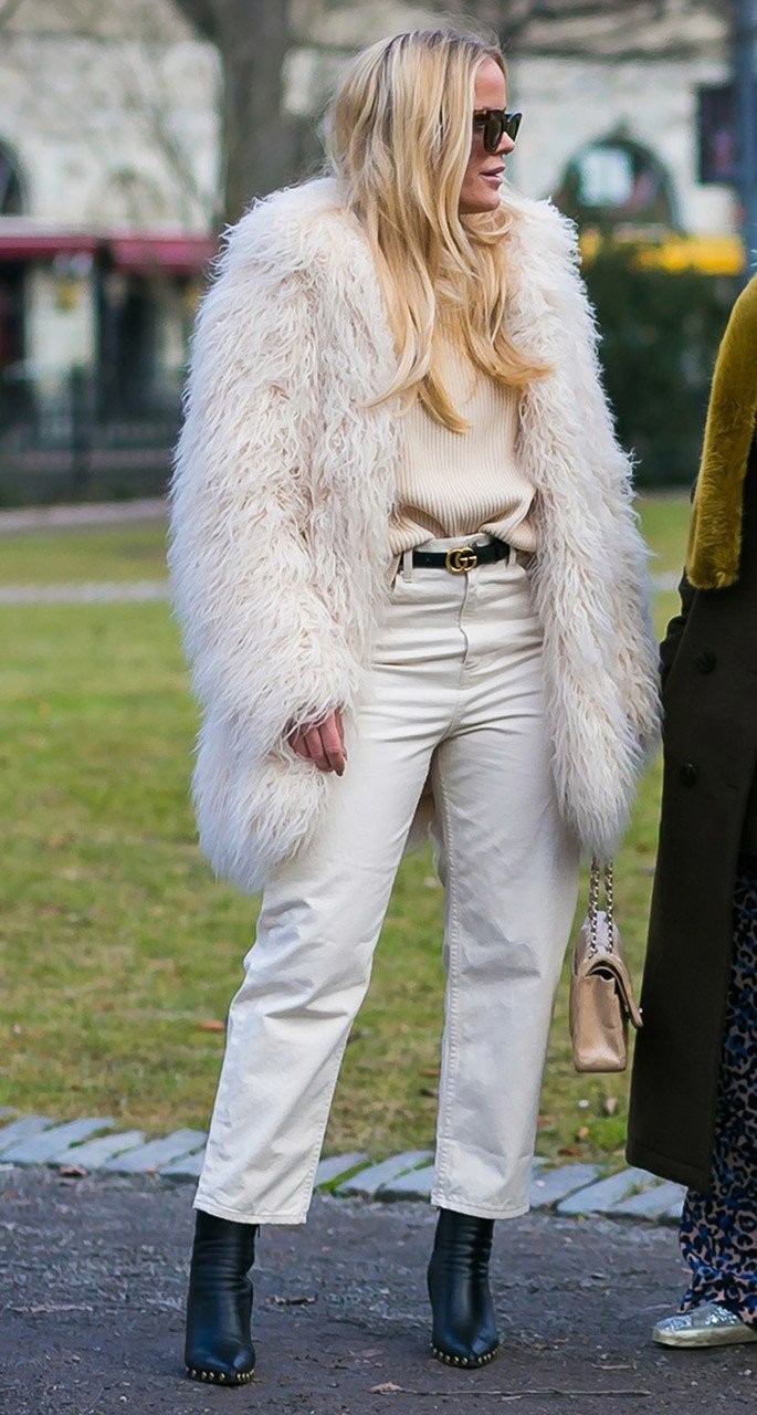 Φορέστε σωστά το λευκό τζιν και θα ξεχάσετε τα κλασικά blue jeans - Φωτογραφία 15