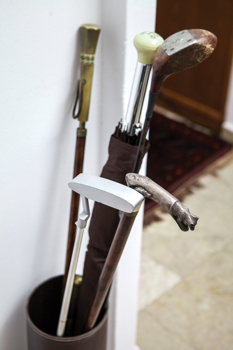 Ο Γιώργος Σιμόπουλος μας ξεναγεί στον υπέροχο κόσμο του ιδιαίτερης αισθητικής- Φωτογραφία 5