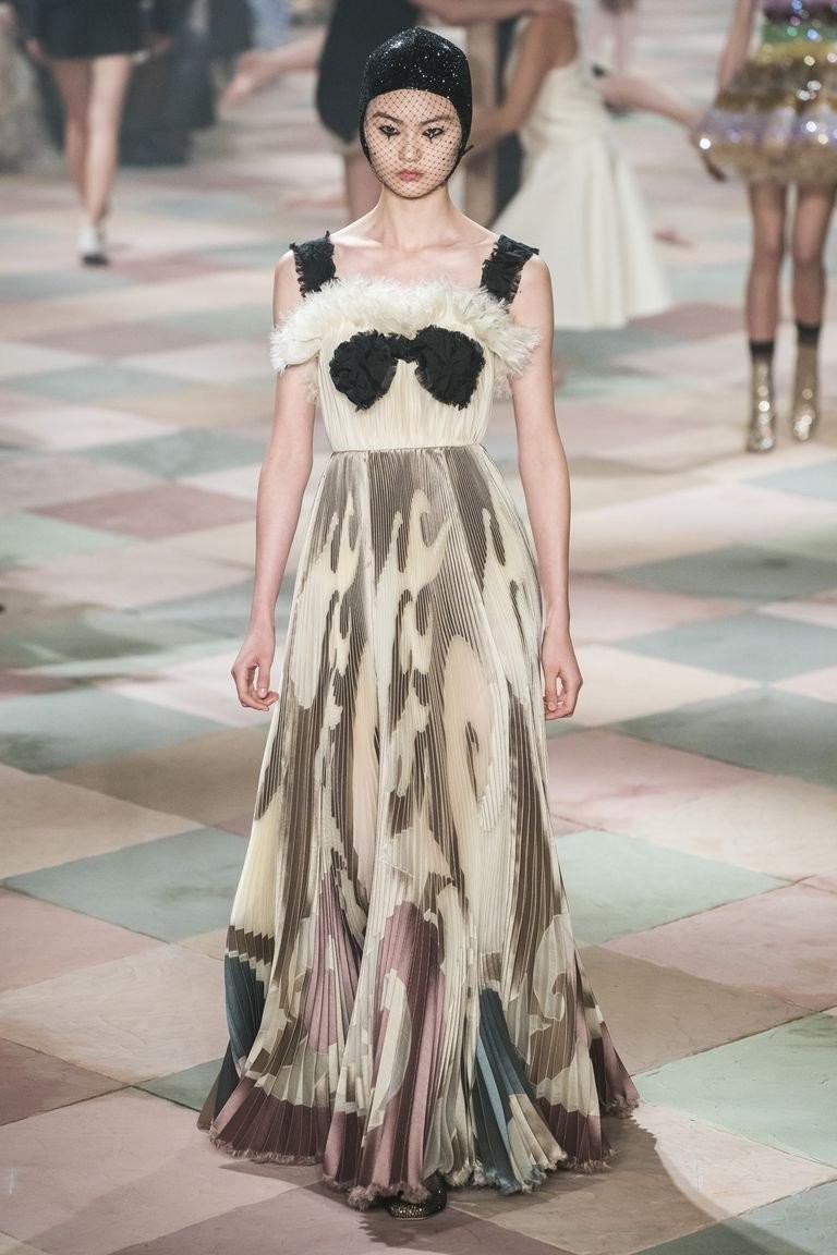 Paris Haute Couture Fashion Week: Τα looks που ξεχωρίσαμε μέχρι στιγμής- Φωτογραφία 7