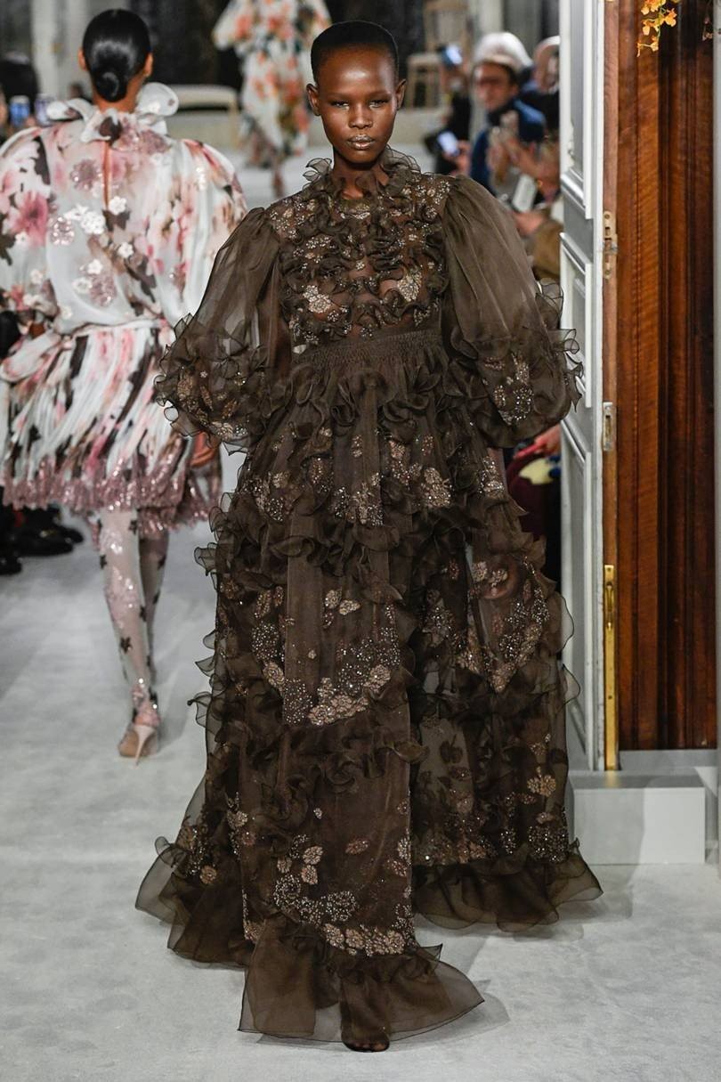 Valentino: Ο Pierpaolo Piccioli μεγαλούργησε στην Haute Couture Fashion Week- Φωτογραφία 12