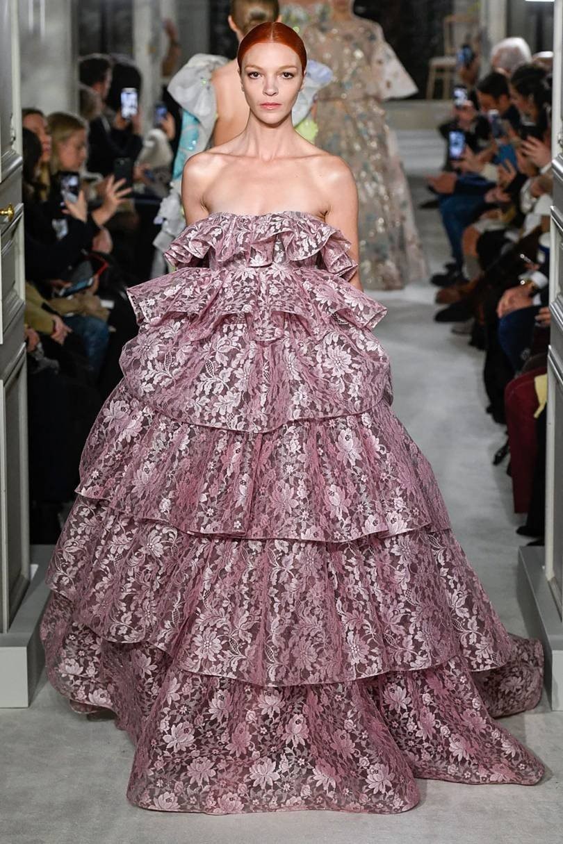 Valentino: Ο Pierpaolo Piccioli μεγαλούργησε στην Haute Couture Fashion Week- Φωτογραφία 5