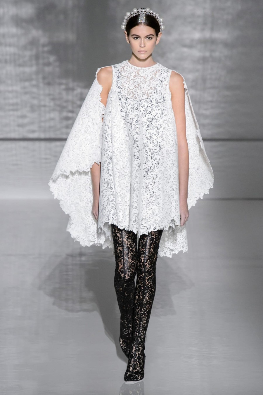 Paris Haute Couture Fashion Week: Τα looks που ξεχωρίσαμε μέχρι στιγμής- Φωτογραφία 14