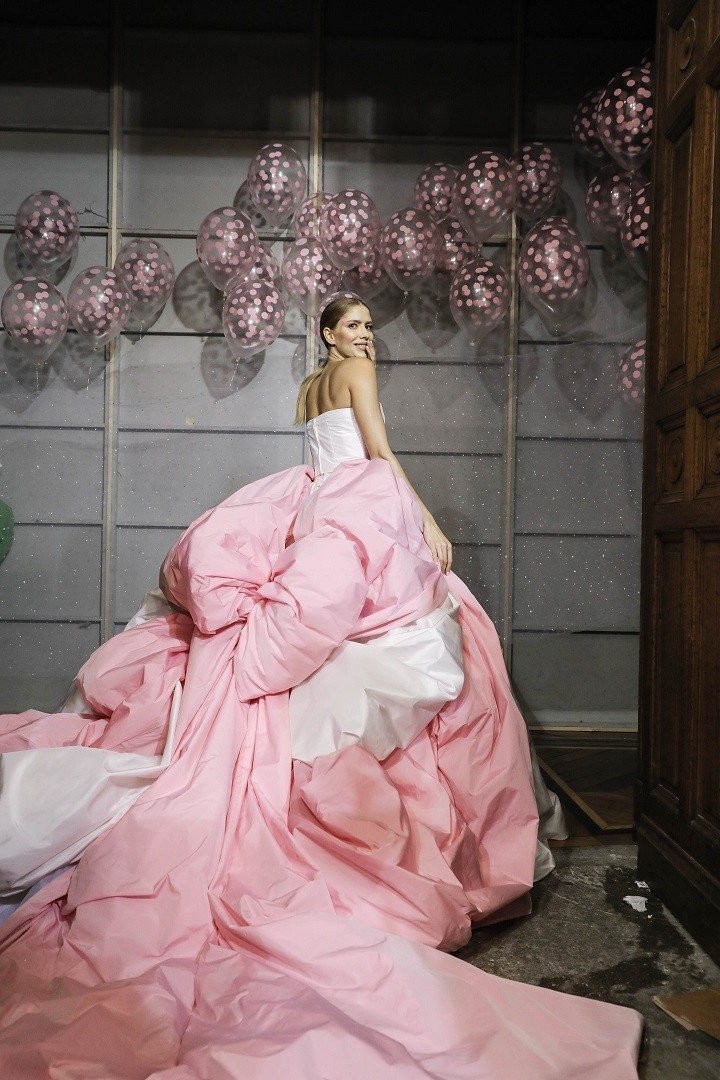 Χρώματα και κομψότητα στο Celia Kritharioti Couture show στο Παρίσι- Φωτογραφία 1