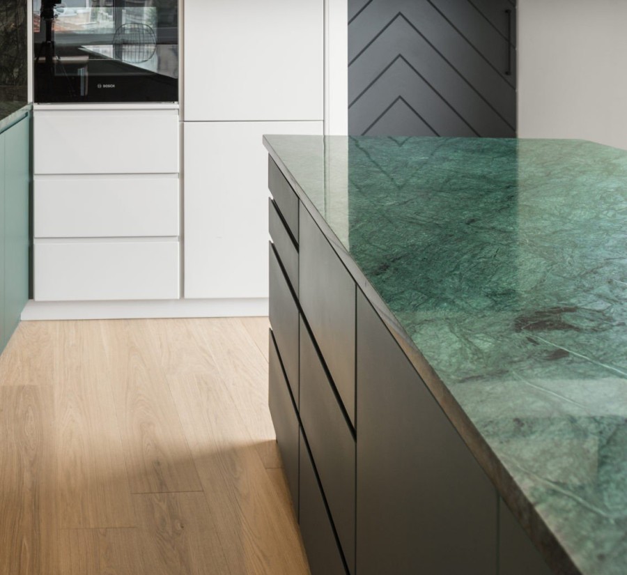 Δύο σύγχρονα διαμερίσματα στα Λαδάδικα παρατηρούν τη Θεσσαλονίκη από ψηλά- Φωτογραφία 13