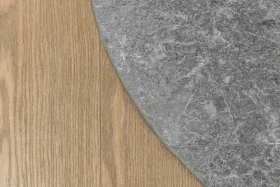 Ένα διαμέρισμα στη Θεσσαλονίκη με ανατρεπτικό σχεδιασμό που θυμίζει καράβι- Φωτογραφία 4