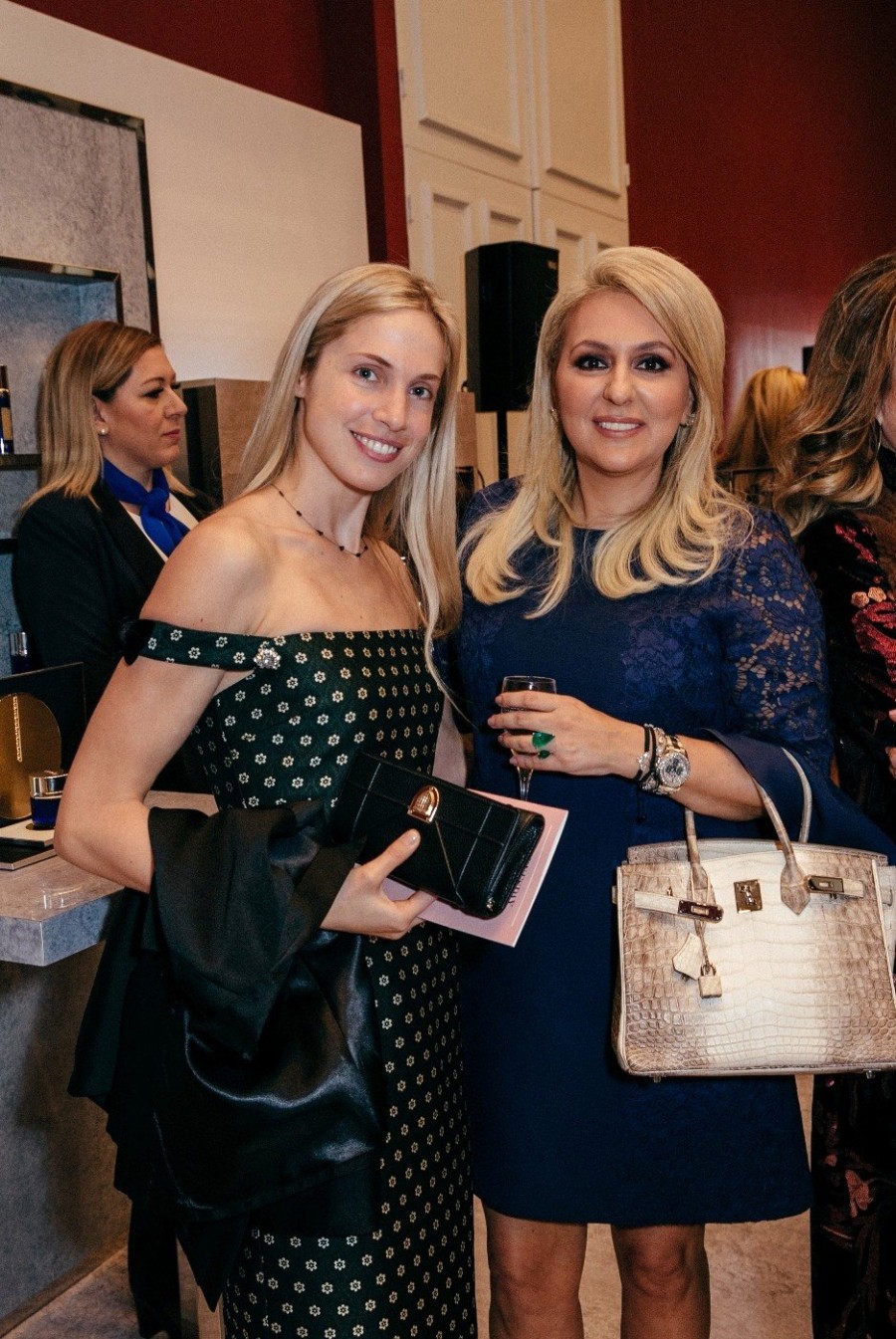 Το φιλανθρωπικό γεύμα του ΜΑΝΑ με επίδειξη της Celia Kritharioti- Φωτογραφία 4