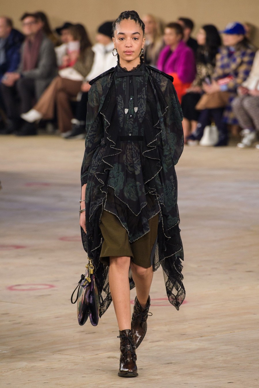 NYFW: 5 collections που έκλεψαν τις εντυπώσεις με την αισθητική τους- Φωτογραφία 20