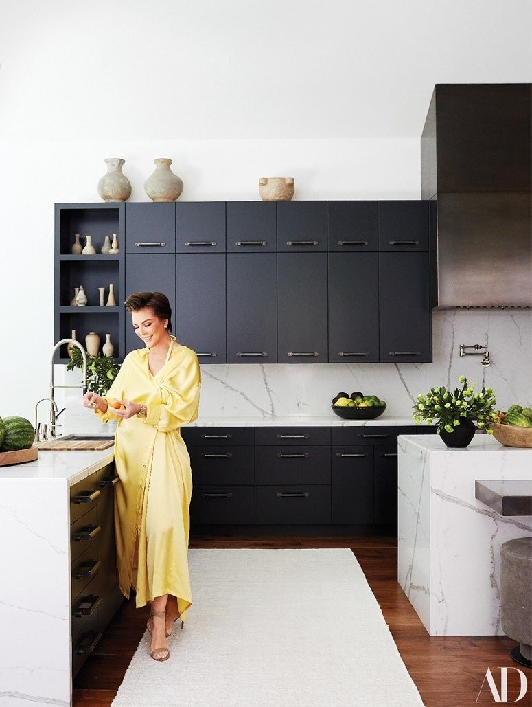 Η μητέρα της Kim Kardashian μας ξεναγεί στο πολυτελές σπίτι της- Φωτογραφία 3