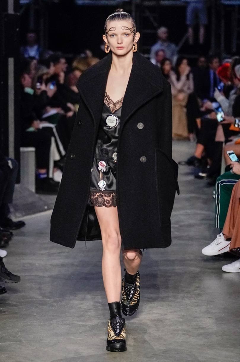London Fashion Weekend: 5 απίθανα shows που ξεχωρίσαμε μέχρι στιγμής- Φωτογραφία 17