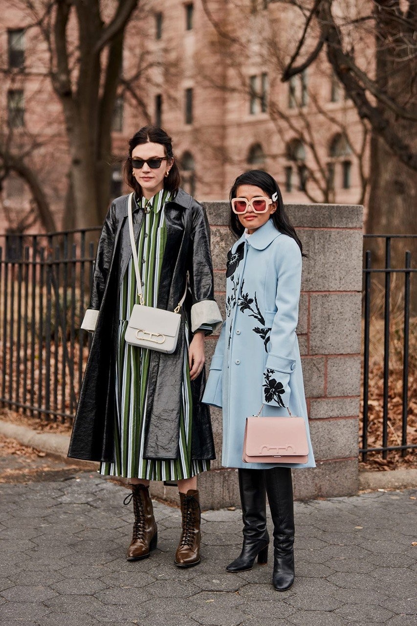 Street style looks από την Εβδομάδα Μόδας της Νέας Υόρκης- Φωτογραφία 83