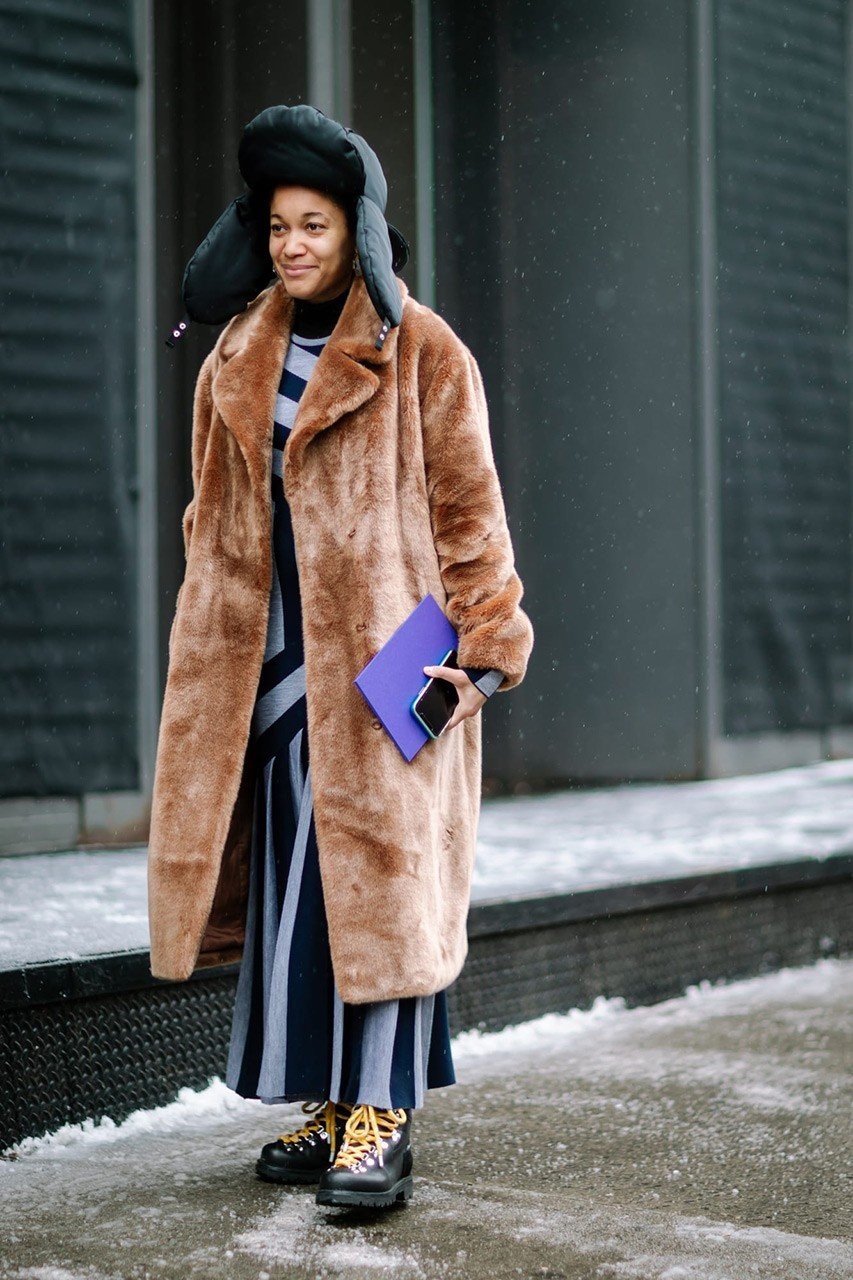 Street style looks από την Εβδομάδα Μόδας της Νέας Υόρκης- Φωτογραφία 89