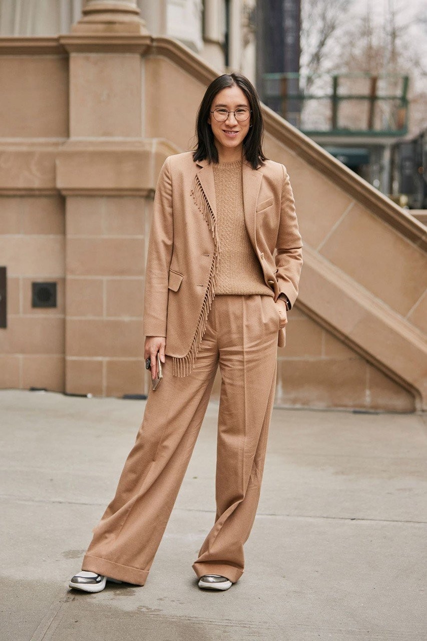 Street style looks από την Εβδομάδα Μόδας της Νέας Υόρκης- Φωτογραφία 23