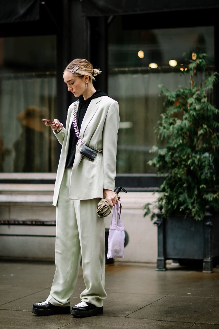 Street style looks από την Εβδομάδα Μόδας της Νέας Υόρκης- Φωτογραφία 33