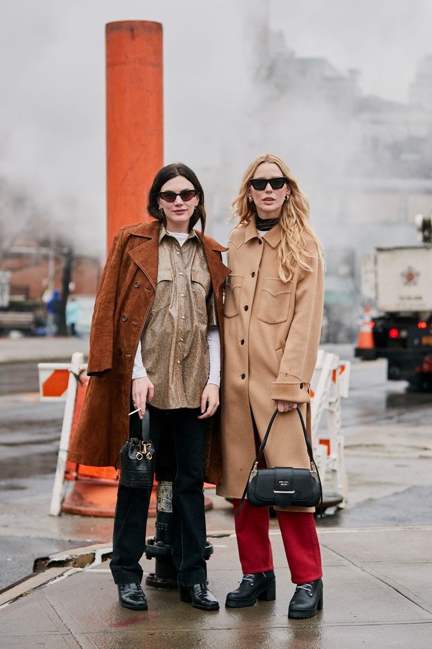 Street style looks από την Εβδομάδα Μόδας της Νέας Υόρκης- Φωτογραφία 44