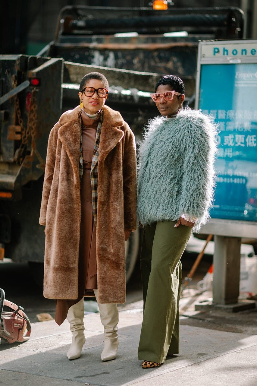 Street style looks από την Εβδομάδα Μόδας της Νέας Υόρκης- Φωτογραφία 60