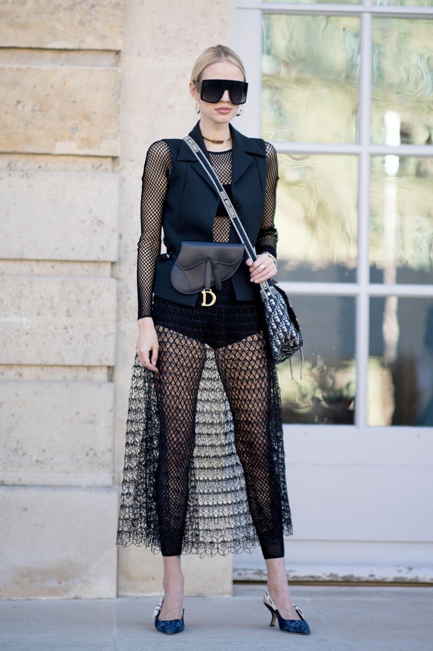 PFW: Τα street style looks που ξεχώρισαν- Φωτογραφία 16