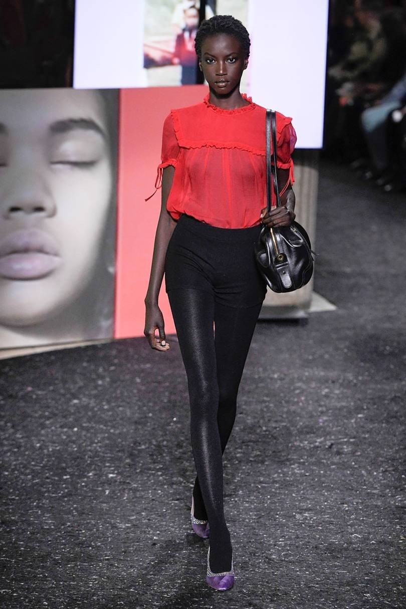 Η αυλαία της Εβδομάδας Μόδας του Παρισιού πέφτει με δύο υπέροχα shows- Φωτογραφία 4