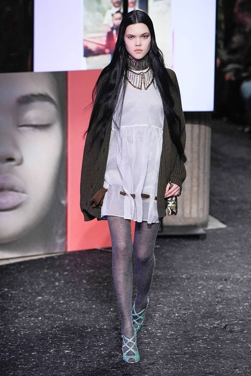 Η αυλαία της Εβδομάδας Μόδας του Παρισιού πέφτει με δύο υπέροχα shows- Φωτογραφία 3