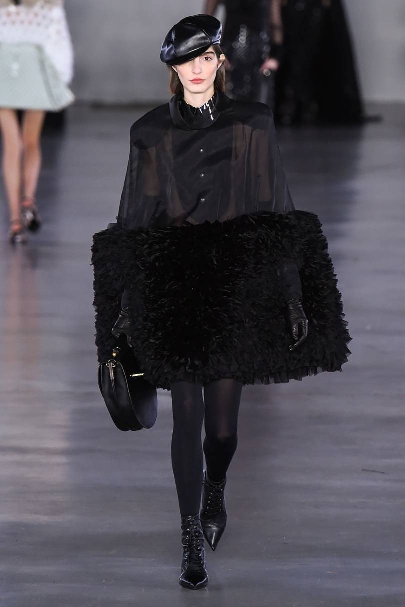 Weekend update: Τα shows που ξεχωρίσαμε στην Εβδομάδα Μόδας του Παρισιού -part 1- Φωτογραφία 4