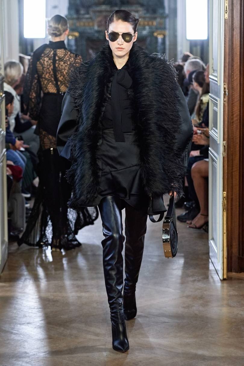 Weekend update: Τα shows που ξεχωρίσαμε στην Εβδομάδα Μόδας του Παρισιού -part 1- Φωτογραφία 20