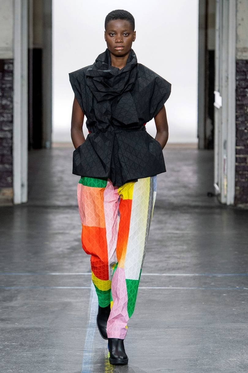 Weekend update: Τα shows που ξεχωρίσαμε στην Εβδομάδα Μόδας του Παρισιού -part 1- Φωτογραφία 7