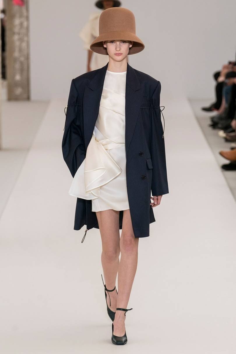 Weekend update: Τα shows που ξεχωρίσαμε στην Εβδομάδα Μόδας του Παρισιού -part 1- Φωτογραφία 9