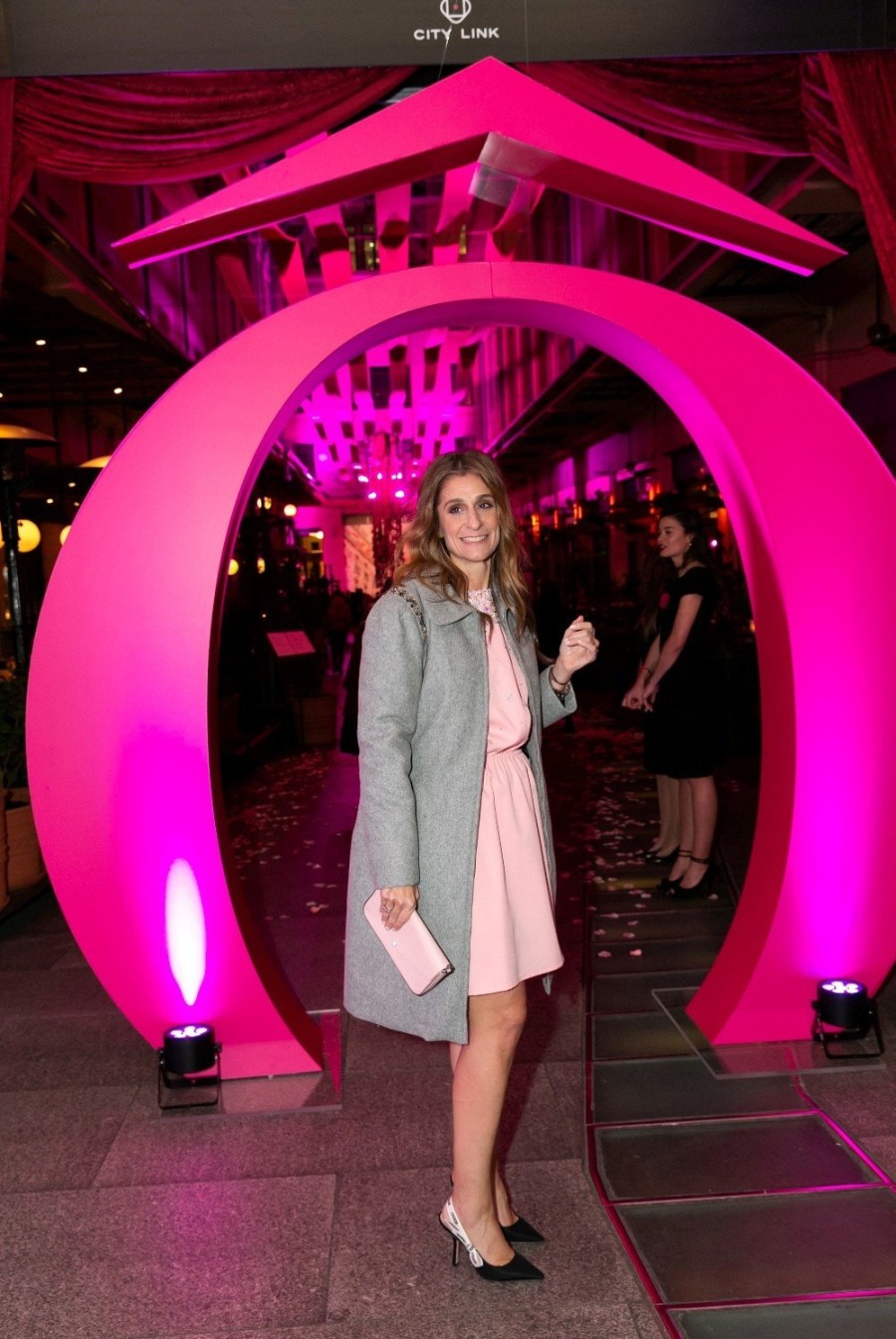 Ένα παραμυθένιο δείπνο γεμάτο ροδοπέταλα από τη Lancôme- Φωτογραφία 1