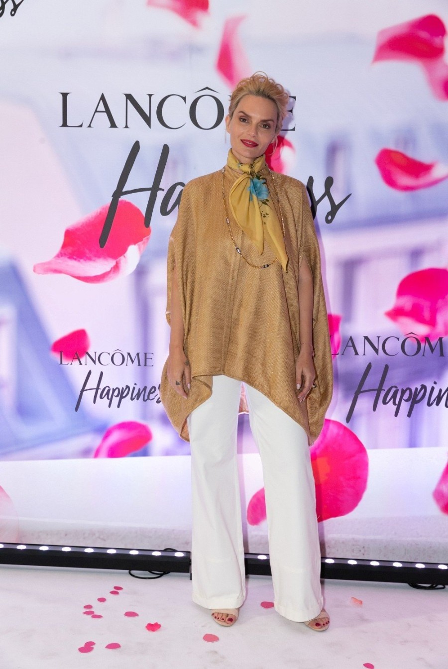 Ένα παραμυθένιο δείπνο γεμάτο ροδοπέταλα από τη Lancôme- Φωτογραφία 2