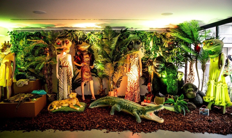 Creaid: Μια έκθεση υψηλής ραπτικής για καλό σκοπό από τη Μαρίνα Βερνίκου- Φωτογραφία 3