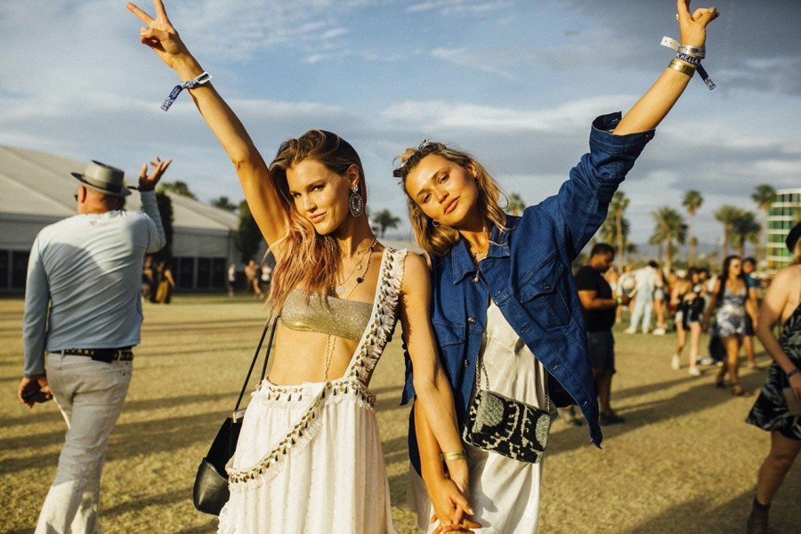 Μαθήματα boho styling από τις παρευρισκόμενες στο Coachella Festival - Φωτογραφία 28