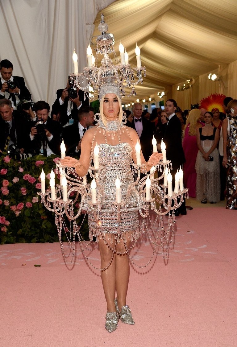 Met Gala 2019: Οι πιο εκκεντρικές εμφανίσεις και το θέμα - ωδή στη δημιουργία - Φωτογραφία 2