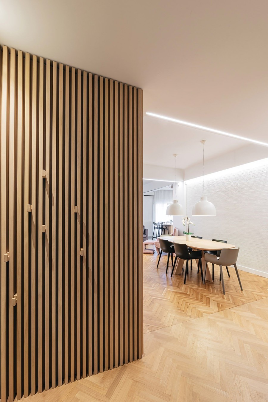 Frame house: Ένα σύγχρονο διαμέρισμα στη Θεσσαλονίκη που τολμάει να διαφέρει- Φωτογραφία 1