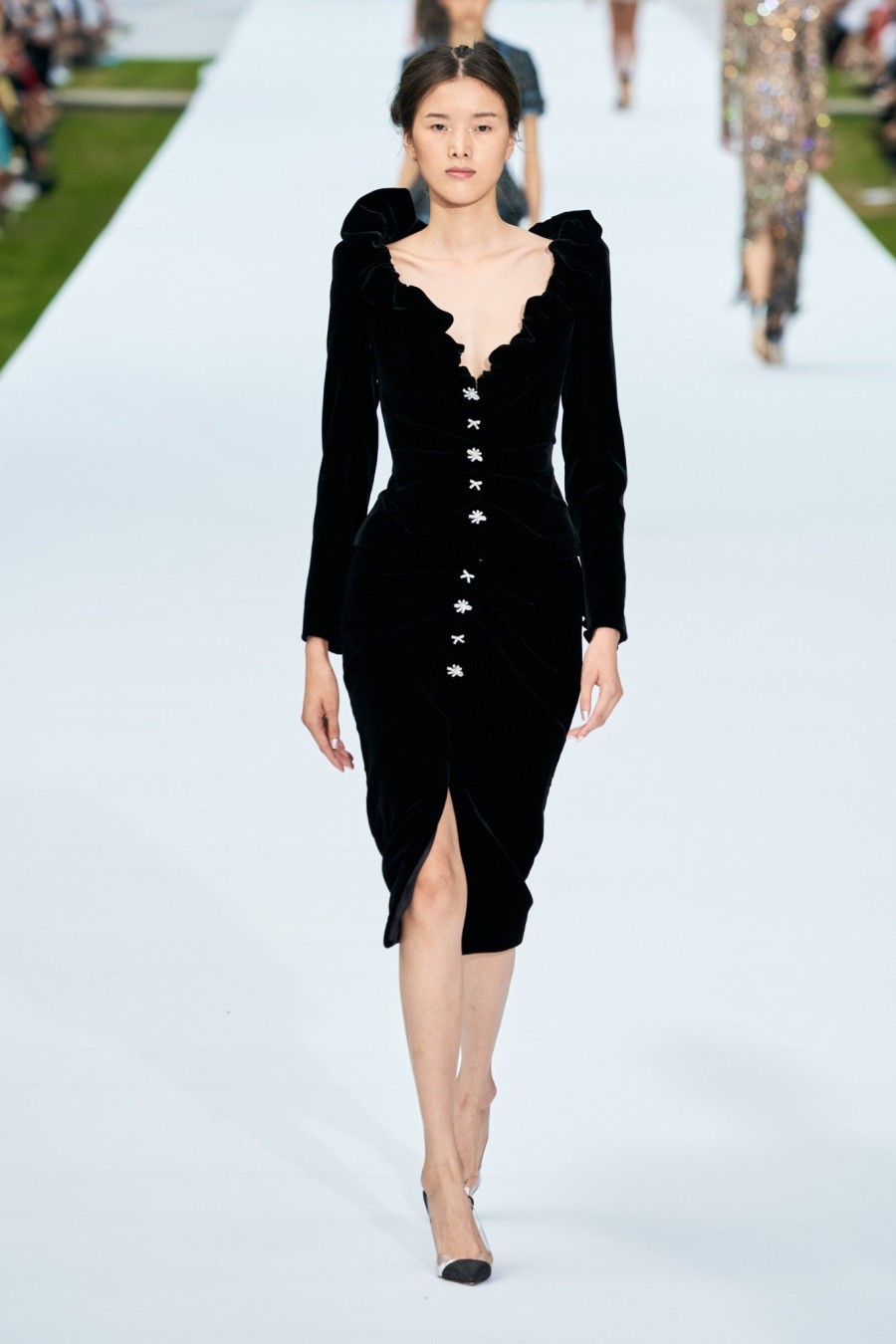 Paris Haute Couture Fashion Week: Dior, Schiaparelli κι ό,τι άλλο ξεχωρίσαμε από τα χθεσινά shows- Φωτογραφία 18