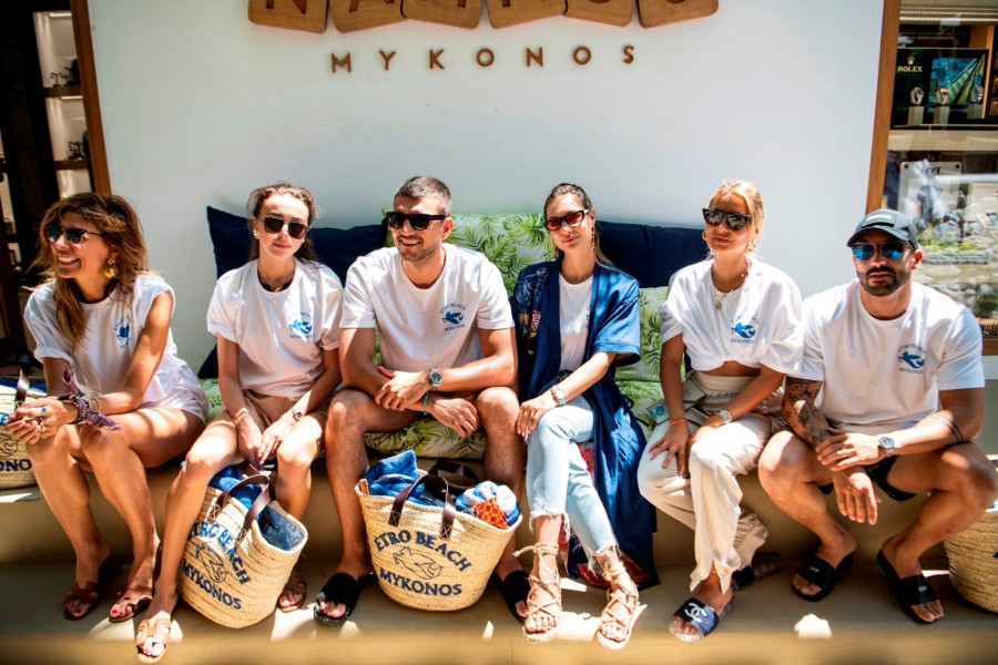 H Etro γιόρτασε το πρώτο της pop-up κατάστημα στη Μύκονο παρουσία λαμπερών καλεσμένων- Φωτογραφία 3