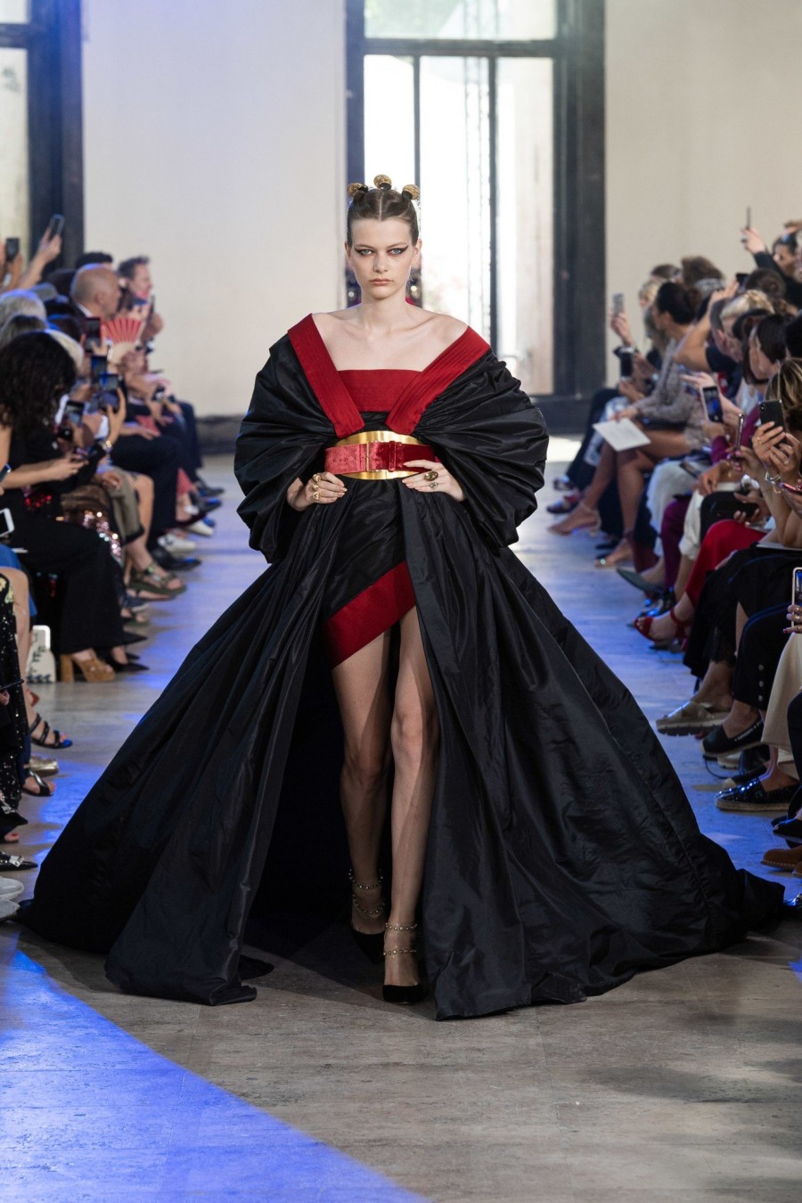 Paris Haute Couture Fashion Week: Έκλεισε με τα πιο εντυπωσιακά shows που λάτρεψε το instagram- Φωτογραφία 5