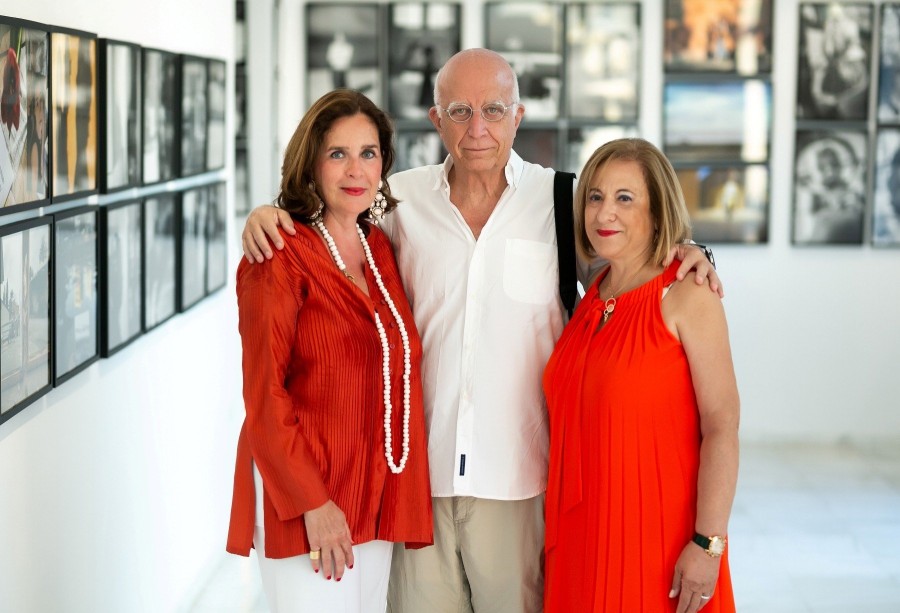 Summer Art: Οι δυο εκθέσεις στον Πόρο και τη Μύκονο έδωσαν χρώμα στο Αιγαίο - Φωτογραφία 1