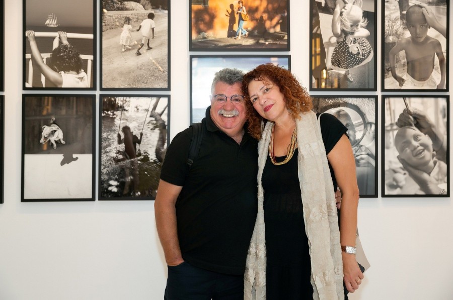 Summer Art: Οι δυο εκθέσεις στον Πόρο και τη Μύκονο έδωσαν χρώμα στο Αιγαίο - Φωτογραφία 9