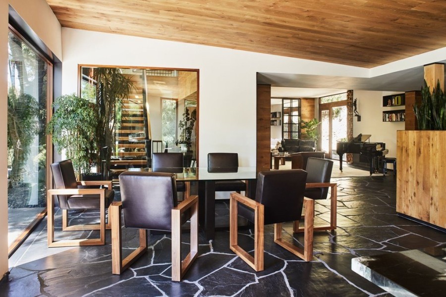 Περιηγηθείτε στο μινιμαλιστικό σπίτι ενός διάσημου σκηνοθέτη στο Beverly Hills- Φωτογραφία 6