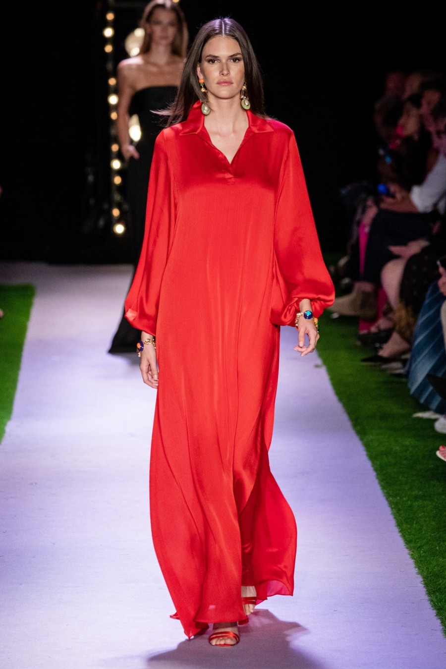 New York Fashion Week: Τα πιο φαντασμαγορικά looks που ξεχωρίσαμε μέχρι στιγμής- Φωτογραφία 18